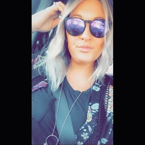 Meet your Posher, Emily